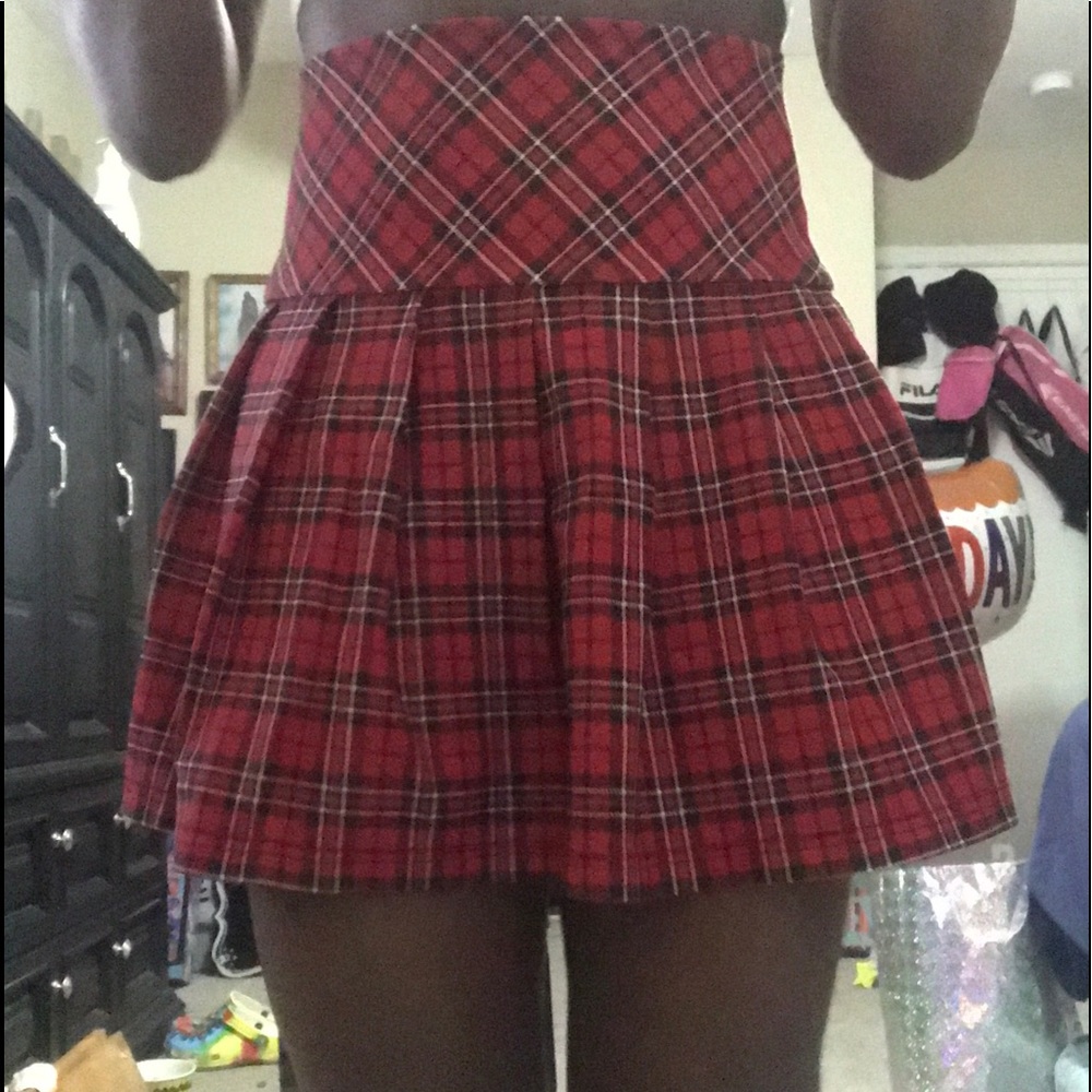 Red plaid skirt, flowy miniskirt, Size small